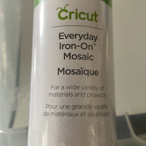 Cricut Strong Bond Mosaic HTV - Heat Transfer Vinyl 1 roll - Picture 6 of 7